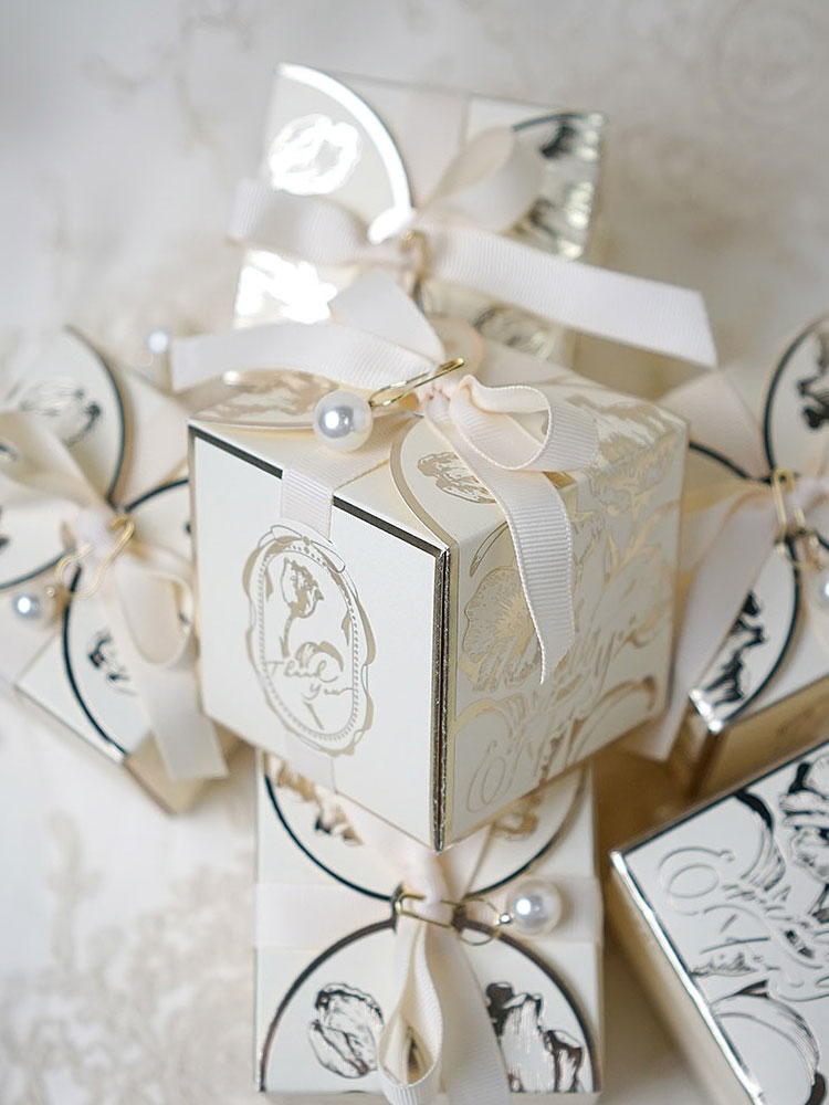 Square Paper Gift Boxes with R - Wedding Favor Box ulasan dan harga